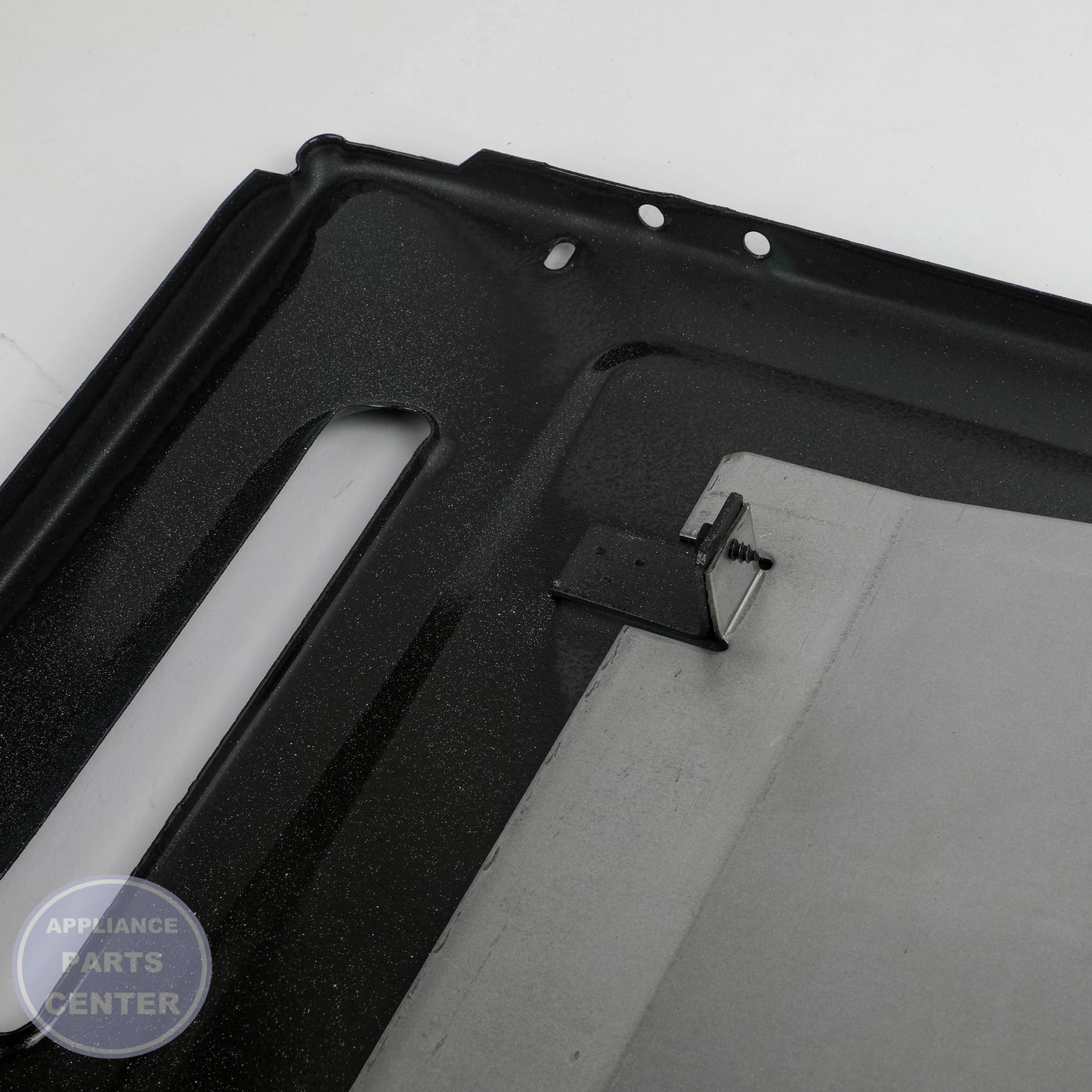 GEH BOTTOM OVEN AND DEFLECTOR ASM WB35X37970 - Installation in GEH models showing key mounting points