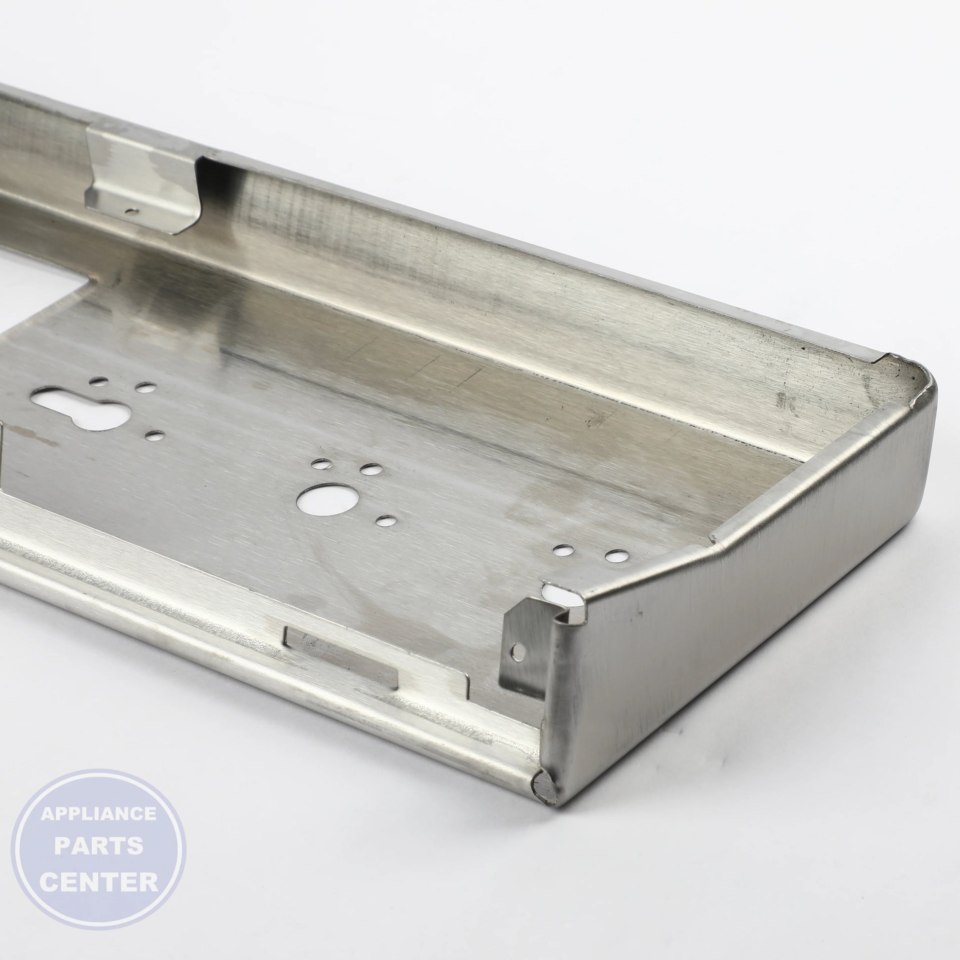 GEH PANEL MANIFOLD UPPER WB36X40810 - Installation in GEH model showing key mounting points