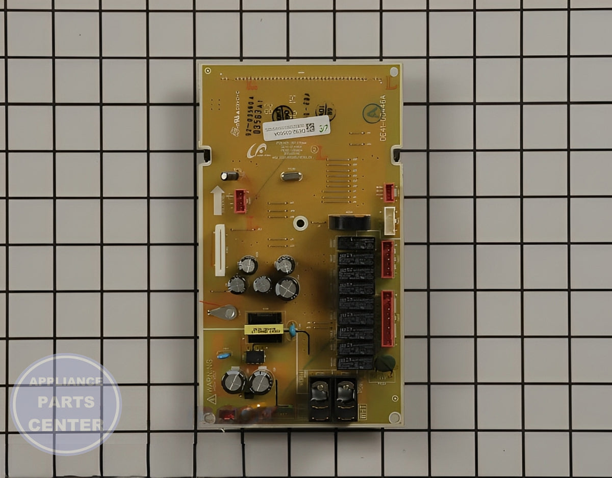Main Control Board WB56X20629 - Detailed view of timer circuitry