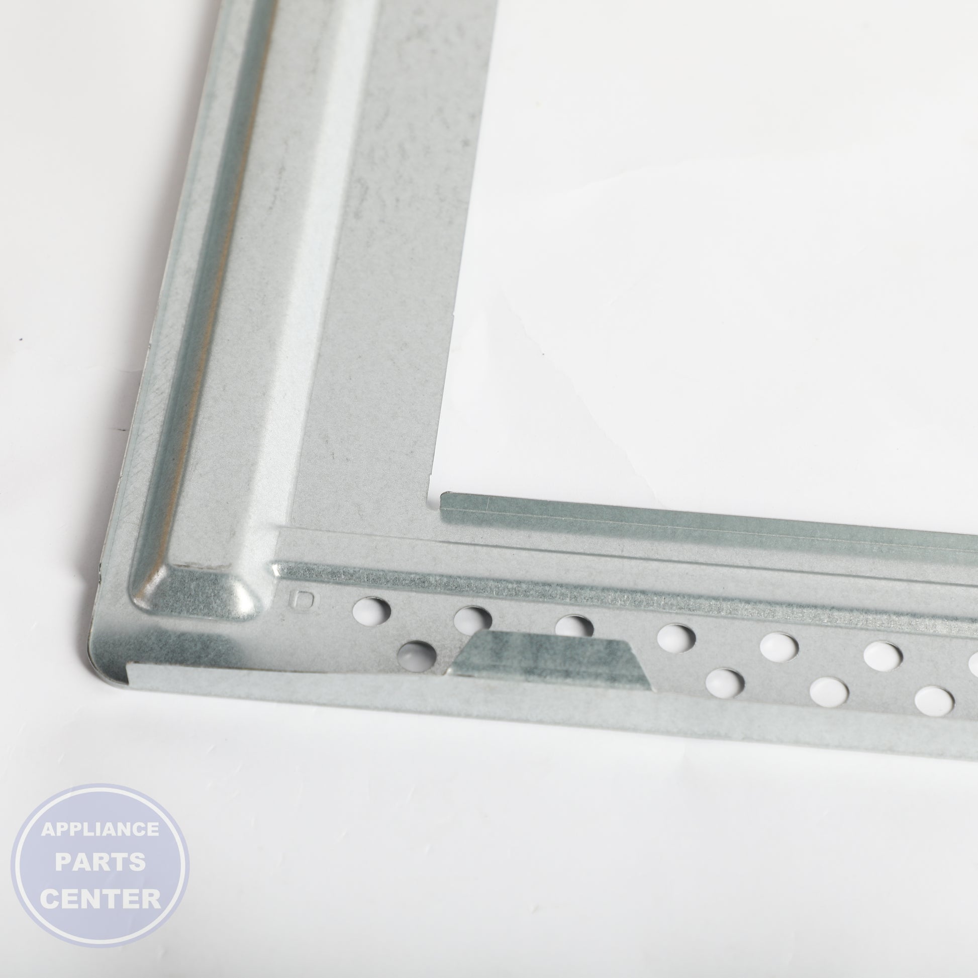 MOUNTING PLATE WB56X25618 - Detailed view of precise alignment details