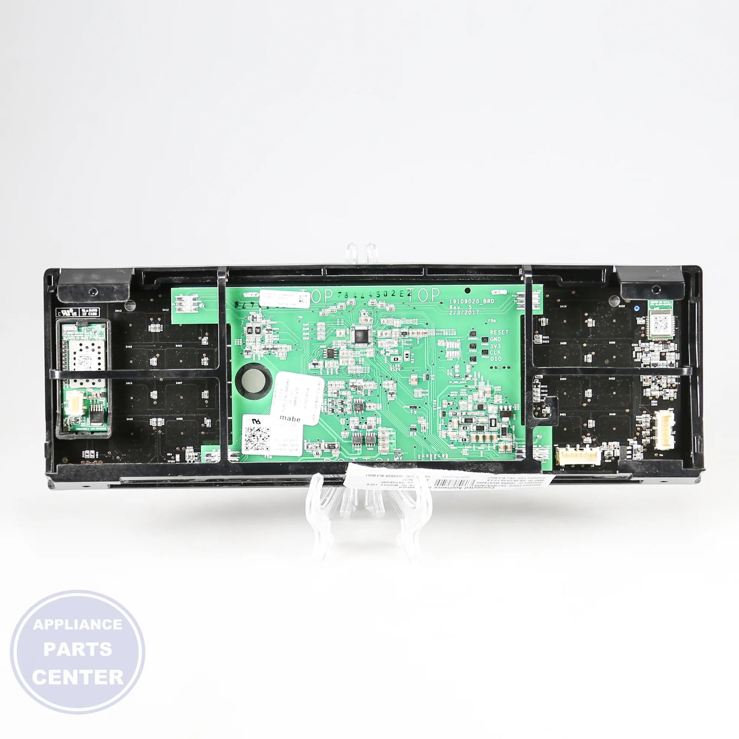 GEH GLASS AND TOUCH BOARD ASM WB56X28192 - Installation in specific model showing mounting points