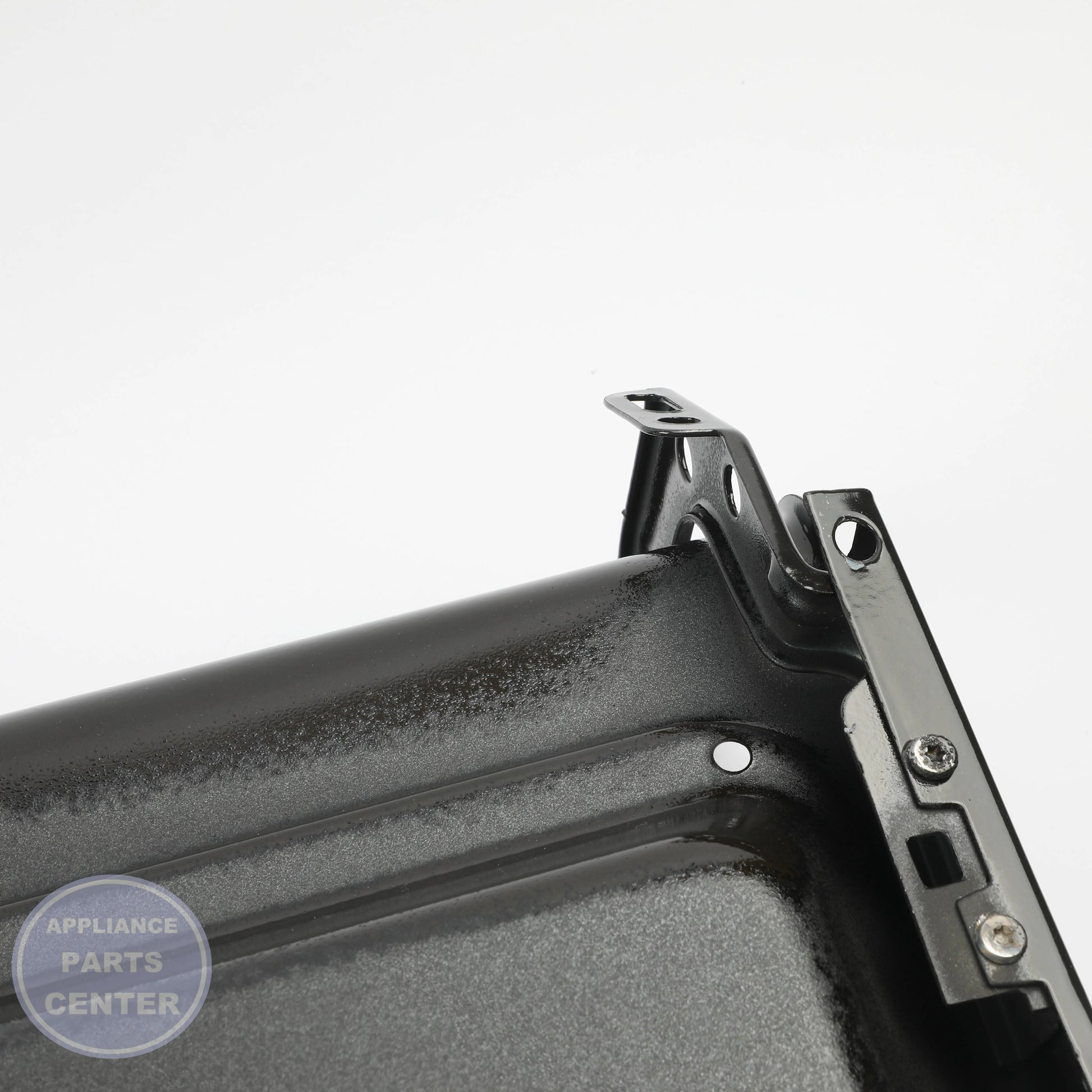 GEH RANGE TOP AND BRACKET ASSEMBLY WB62X24822 - Installation in GEH Range, showing easy mounting points