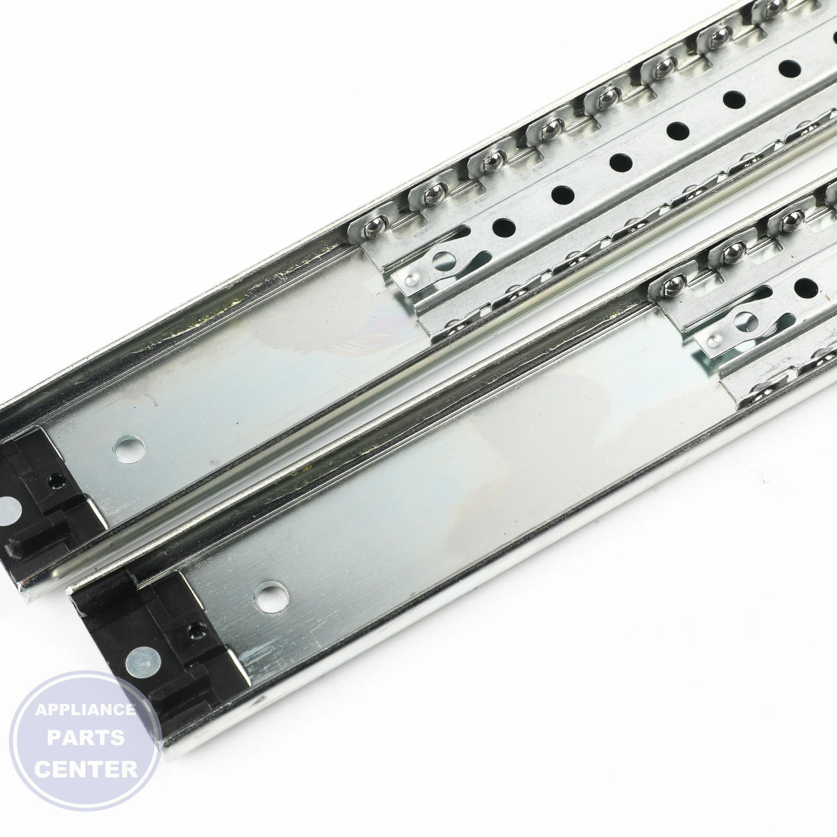 GEH SLIDE AND BEARING KIT WB63X27680 - Installation in GEH model showcasing key mounting points