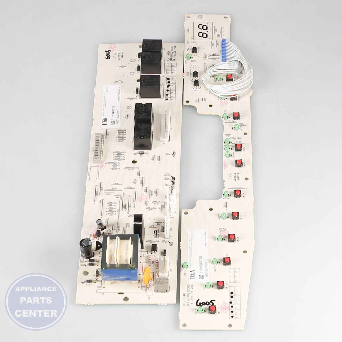 GEH KIT-MAIN & TACTILE BOARD WD21X10395 - Installation in specific model showing mounting points
