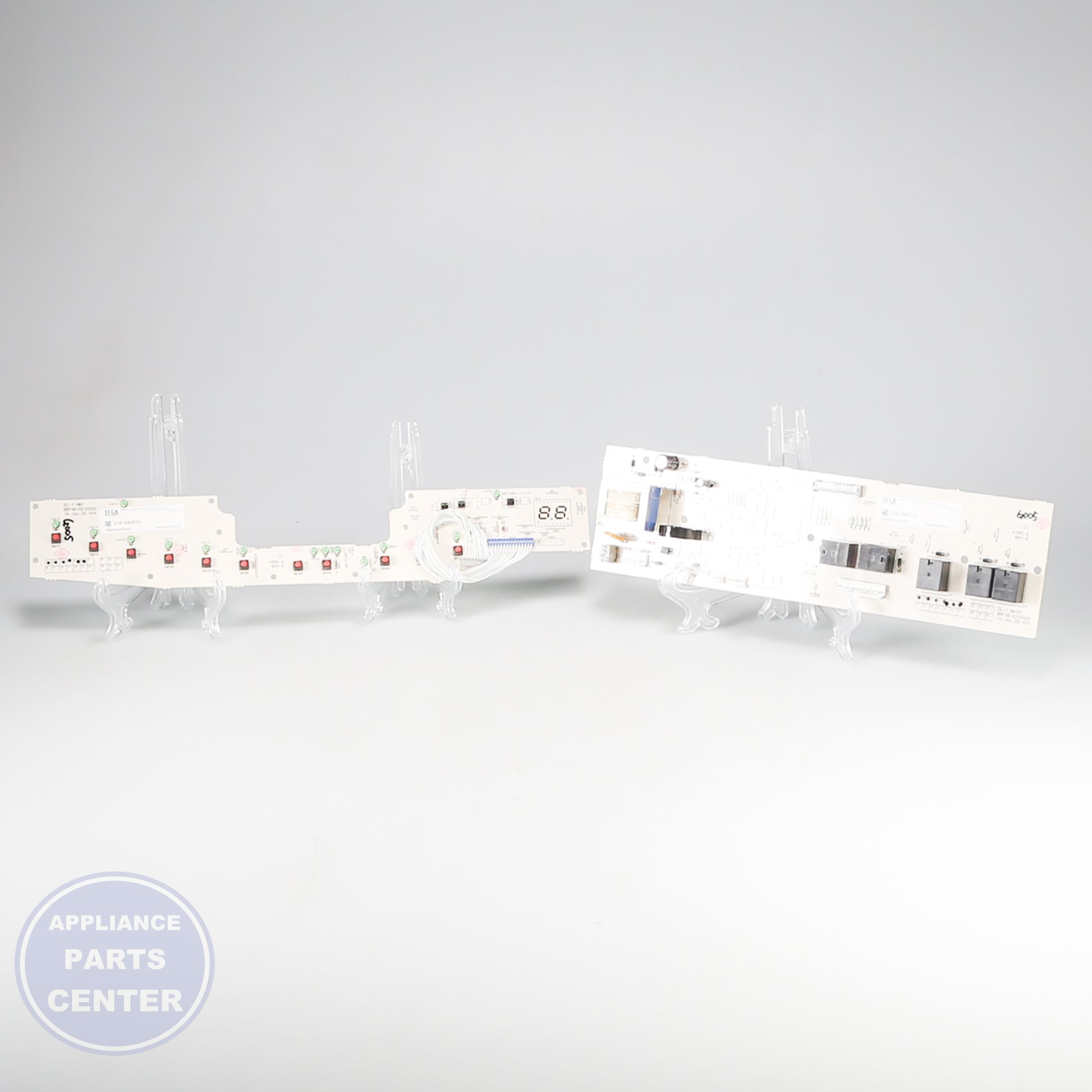 GEH KIT-MAIN & TACTILE BOARD WD21X10395 - Installation in specific model showing mounting points