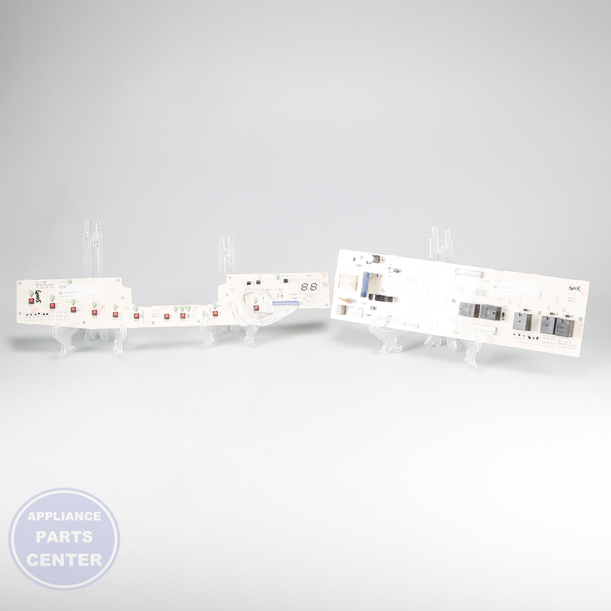 GEH KIT-MAIN & TACTILE BOARD WD21X10395 - Installation in specific model showing mounting points