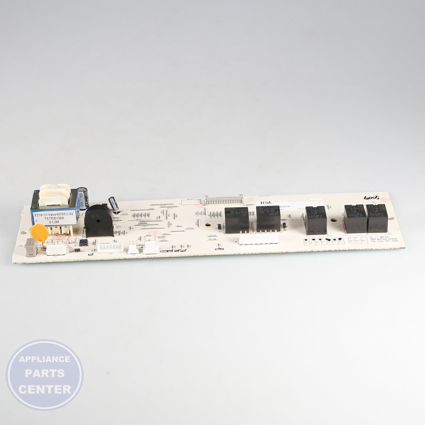 GEH KIT-MAIN & TACTILE BOARD WD21X10395 - Installation in specific model showing mounting points