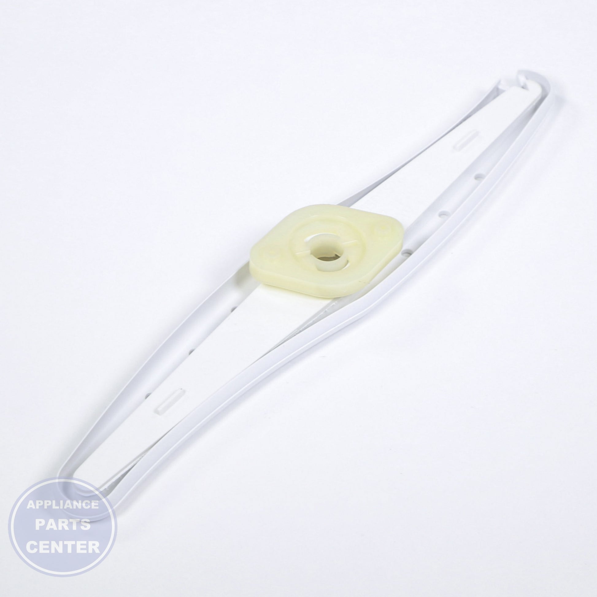 GEH SPRAYARM ASM 3RD LEVEL WD28X10103 - Installation in GEH model showcasing key mounting points