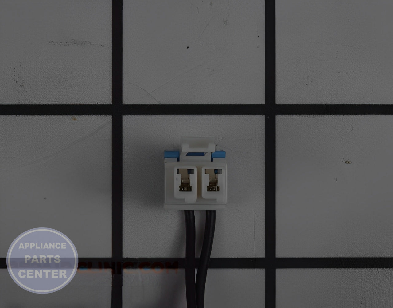 GE OUTLET THERMISTOR WE04X29714 - Side view with exact specifications