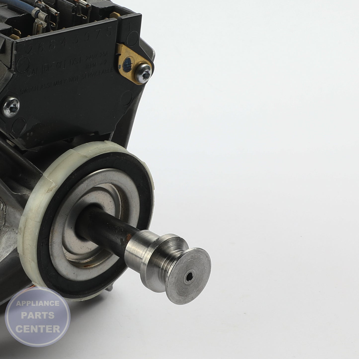 GEH KIT MOTOR AND PULLEY JUMPER WE17X23466 - Installation in GEH model showing key mounting points