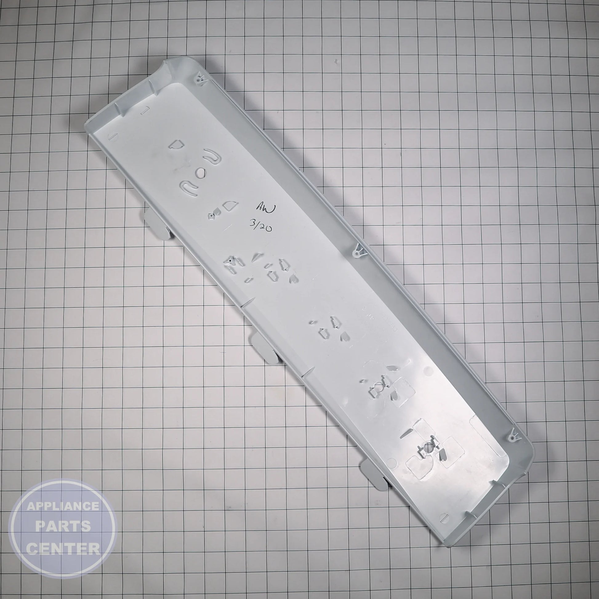 GEH BKSPL. ASM. AND GRAPH.WH WE19M1670 - Installation in specific model showcasing key mounting points