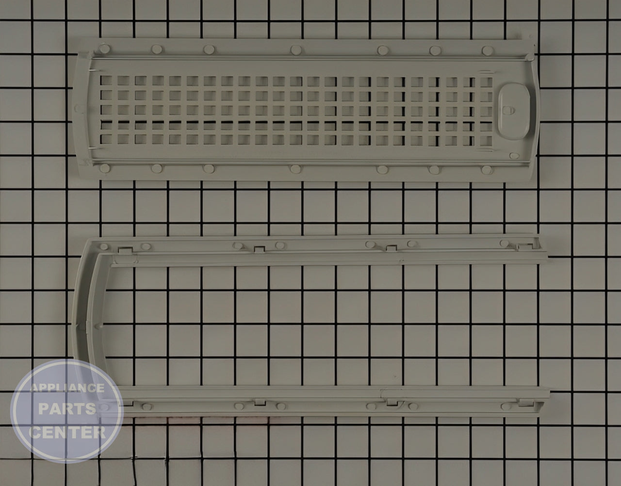 GE GRID ASSEMBLY WE22X35337 - Detailed view of sturdy bracket & flange assembly