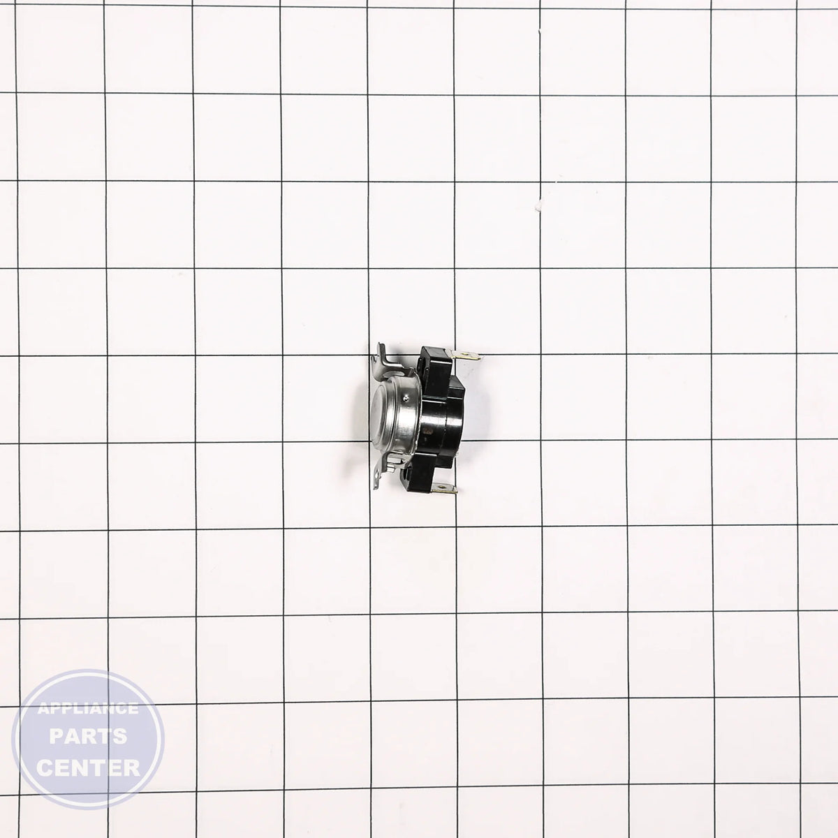 GEH THERMOSTAT INLET WE4M450 - Installation in specific model showing mounting points