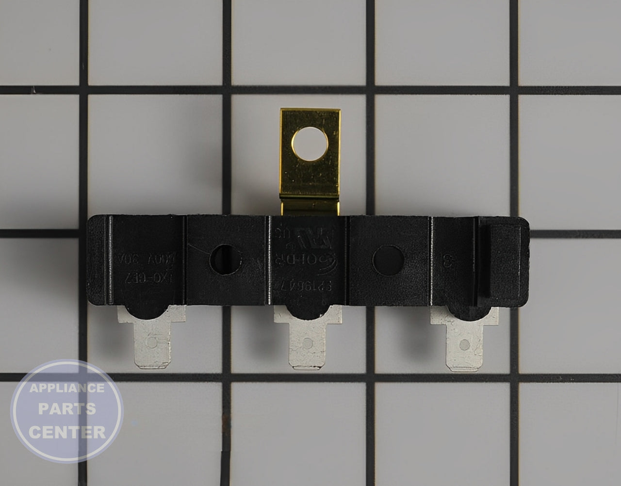 GE BLACK TERMINAL AND GROUND STRAP WE4M525 - Main view showing secure terminal connection for GEN Dryer