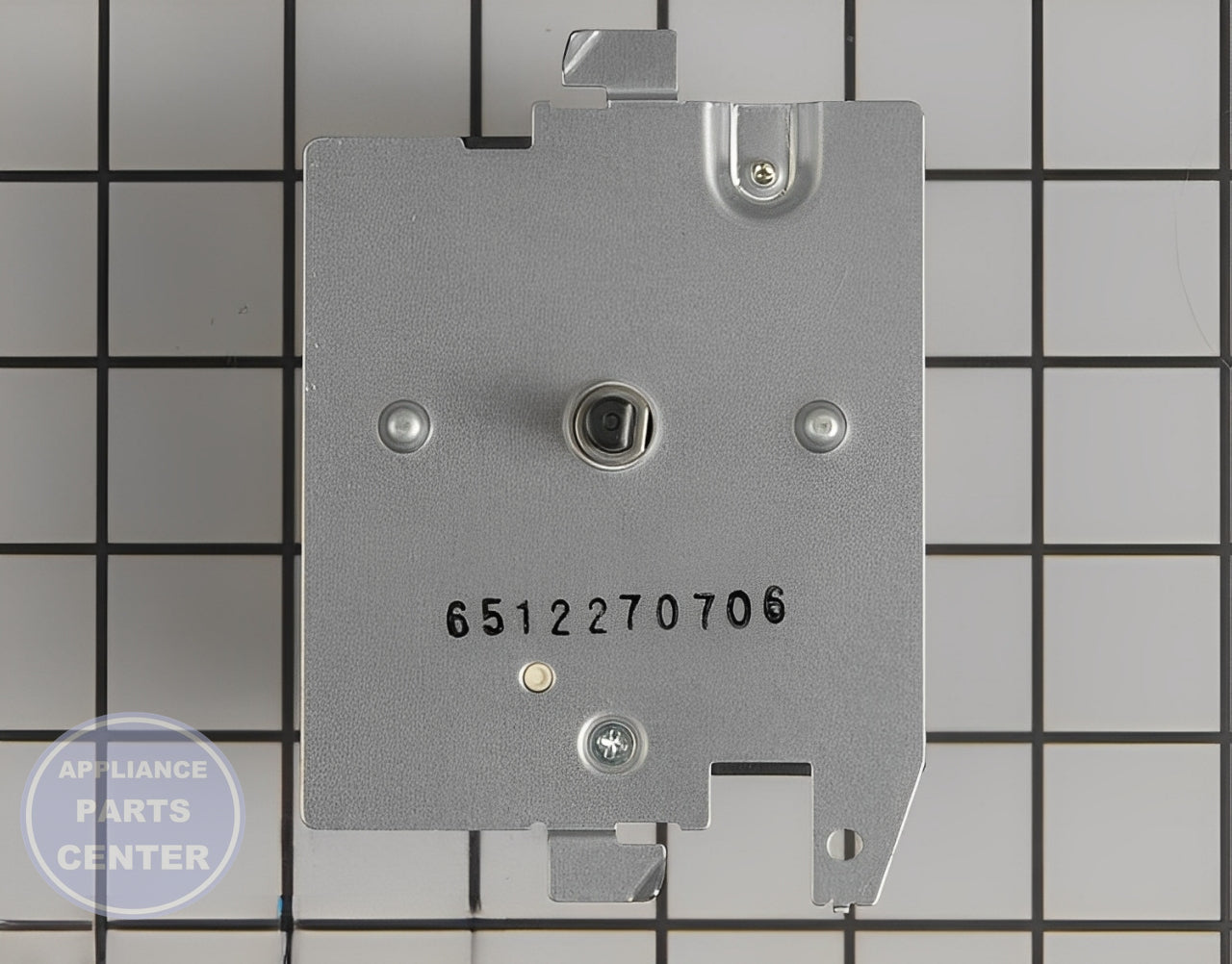 GE WASHER CONTROL TIMER WE4M533 - Installation in GE XYZ model showing mounting points