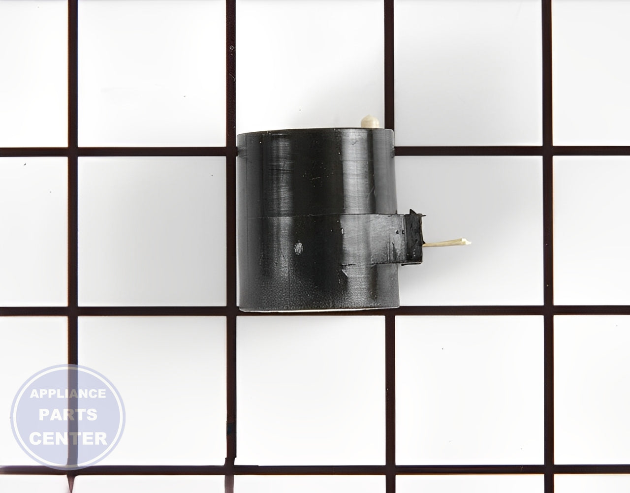 GE GAS VALVE SOLENOID WE4X692 - Detailed view of gas control valve