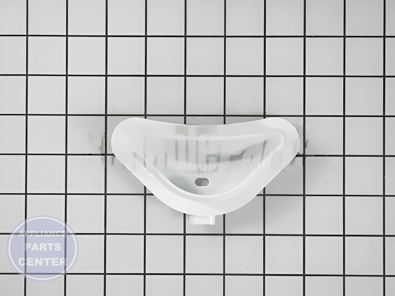 GE BLENDER FUNNEL WH01X10057 - Installation in GEN Undefined model demonstrating secure mounting points