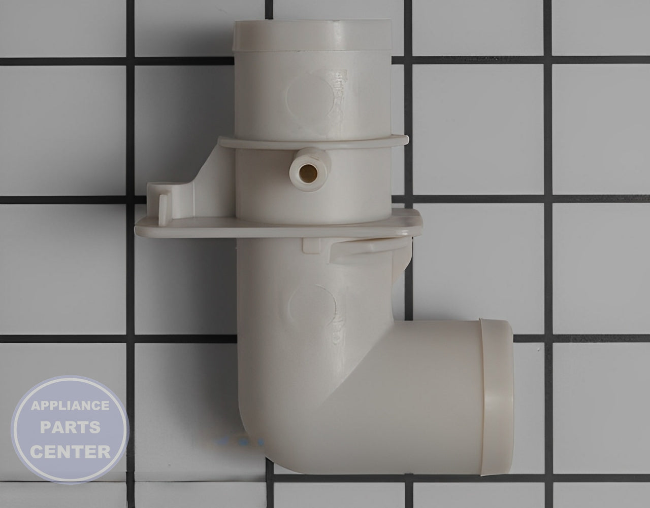 GEH DRAIN_HOSE_COUPLING WH01X10266 - Main view showing water flow efficiency for GEH models
