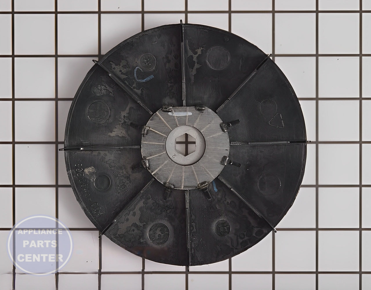 GE SET SCREW PULLEY MOTOR ASSEMBLY WH01X10608 - Detailed view of motor pulley