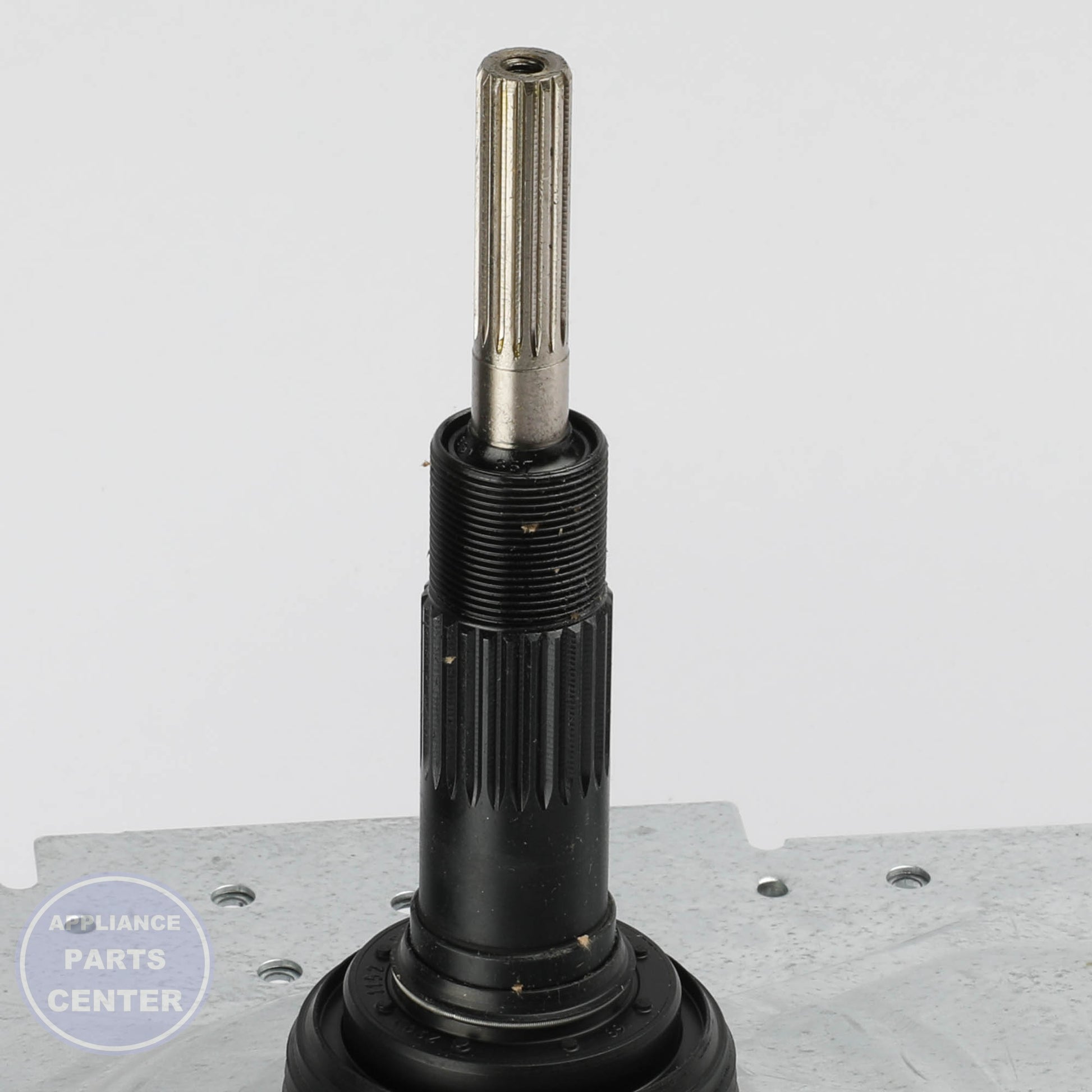 PLATFORM BEARING RETAINER & FASTENERS WH03X33733 - Detailed view of durable materials