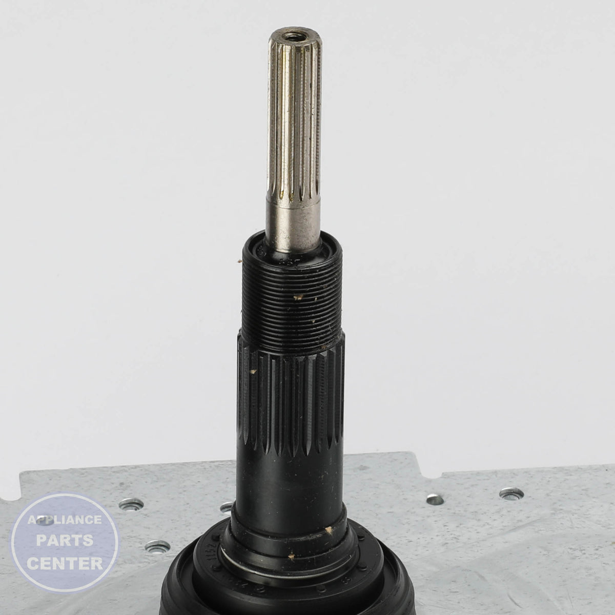 PLATFORM BEARING RETAINER & FASTENERS WH03X33733 - Detailed view of durable materials
