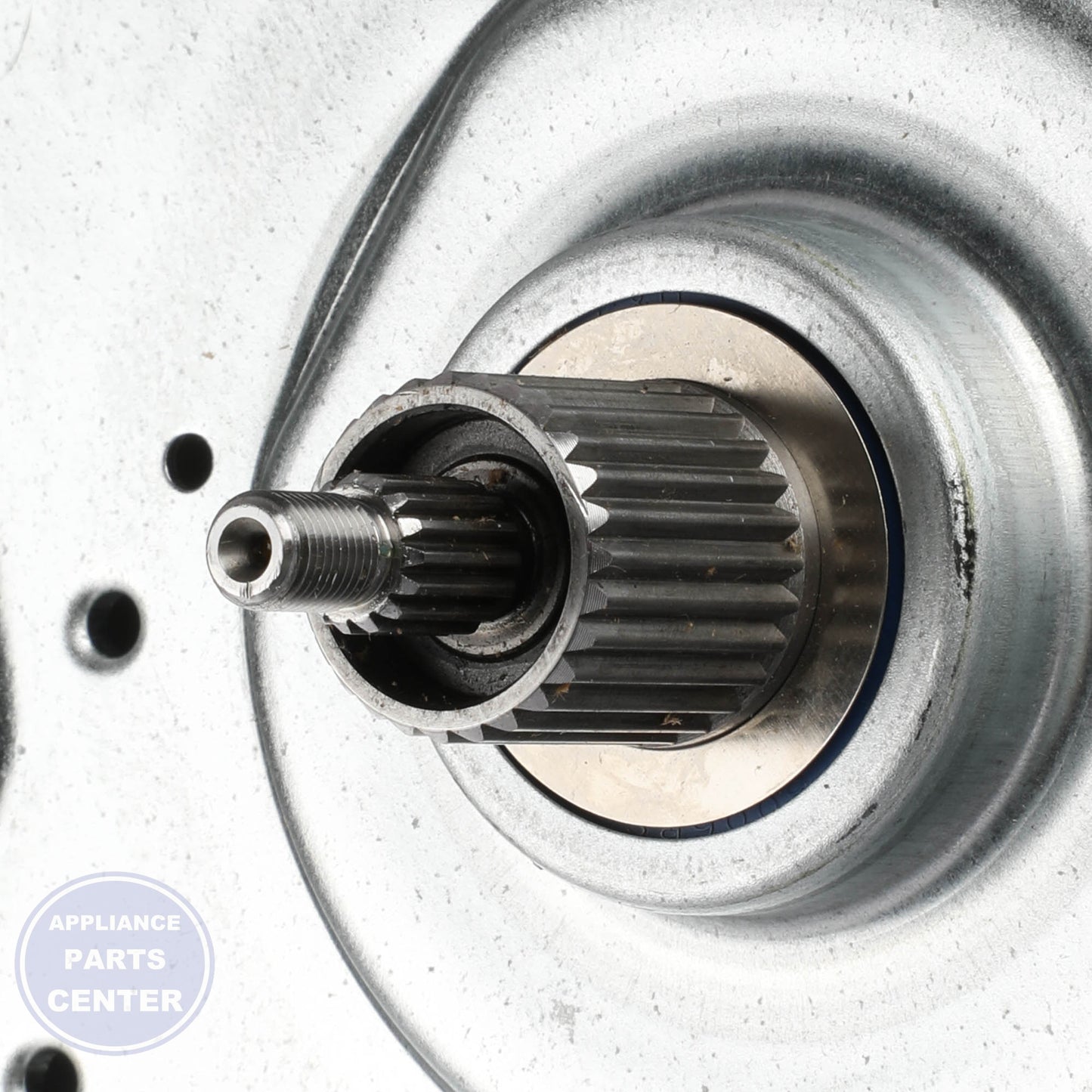 GEH PLATFORM BEARING RETAINER & FASTENERS WH03X33733 - Installation in GEH model showing secure mounting points
