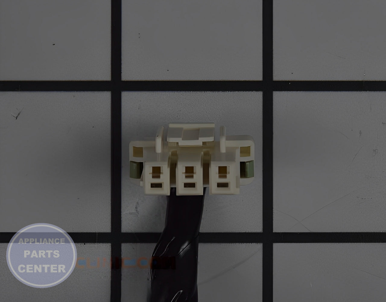 GE LID LOCK & HARNESS TL WASHER WH08X37859 - Detailed view of durable latch mechanism