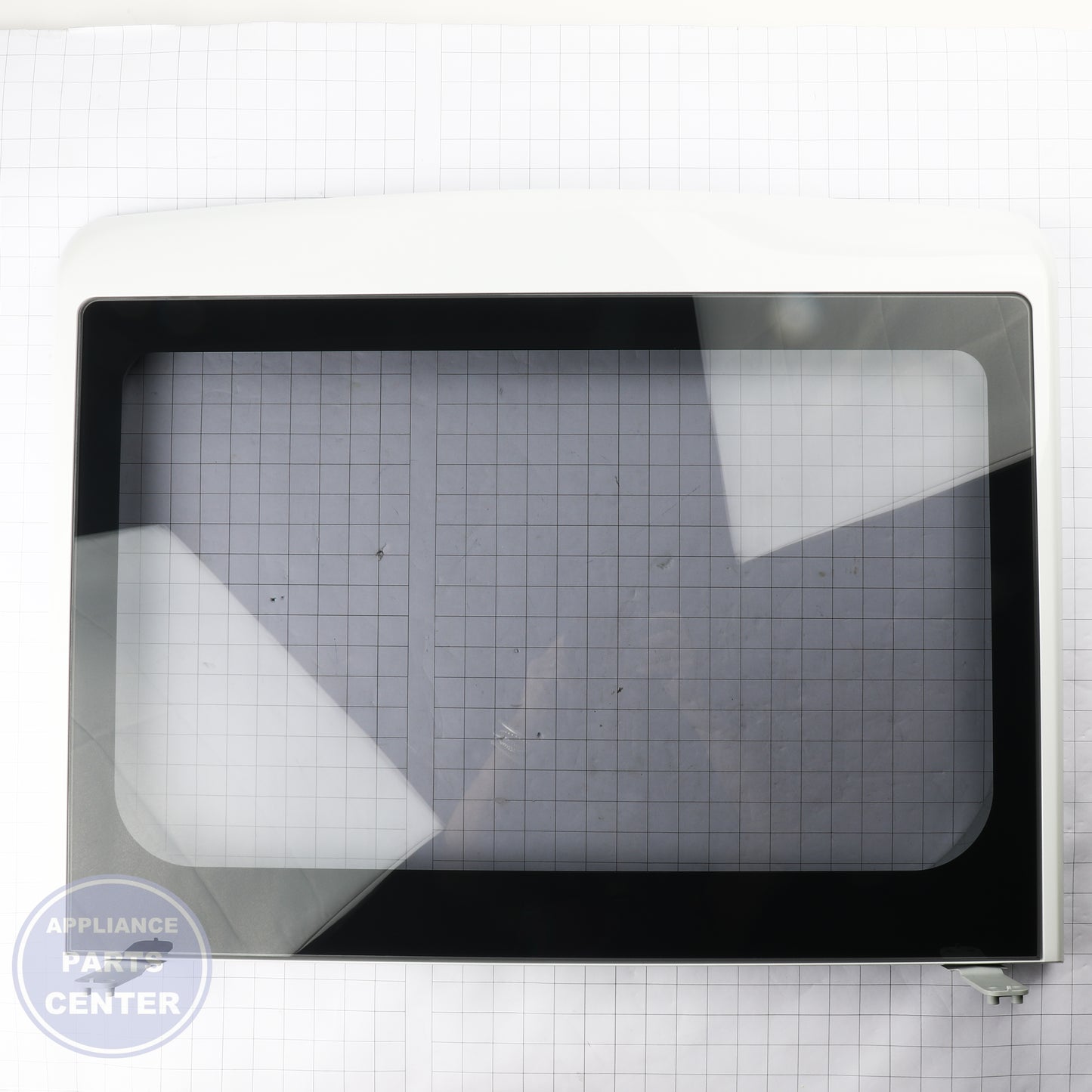 GEH GLASS FRAME LID TL WASHER WHITE WH10X35297 - Installation in GEH model showcasing secure mounting points