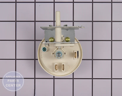 GE WASHER PRESSURE SWITCH WH12X22696 - Main view showing water level control for XYZ and ABC models