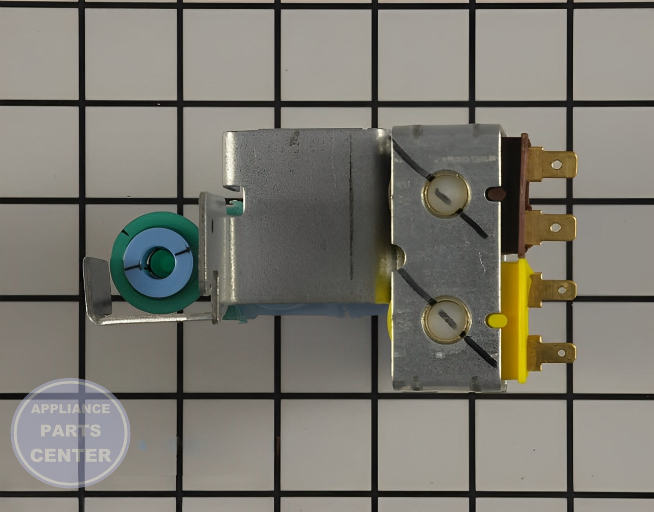 WHIRLPOOL REFRIGERATOR VALVE WP12544124 - Detailed view of valve & float assembly