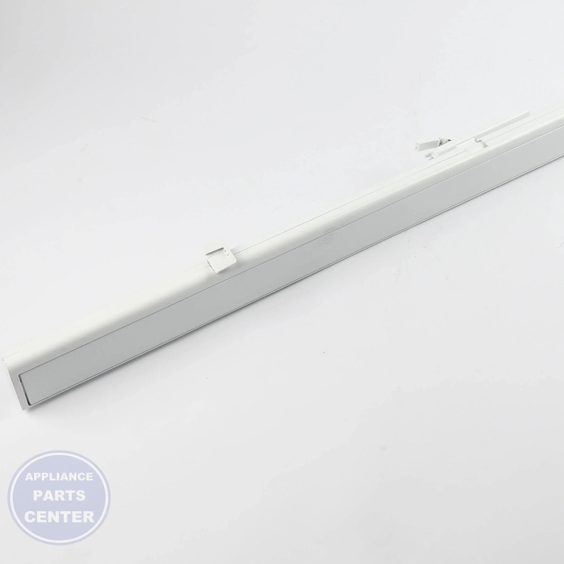 WPL RAIL-MULLN WP12722815W - Installation in specific model showing mounting points