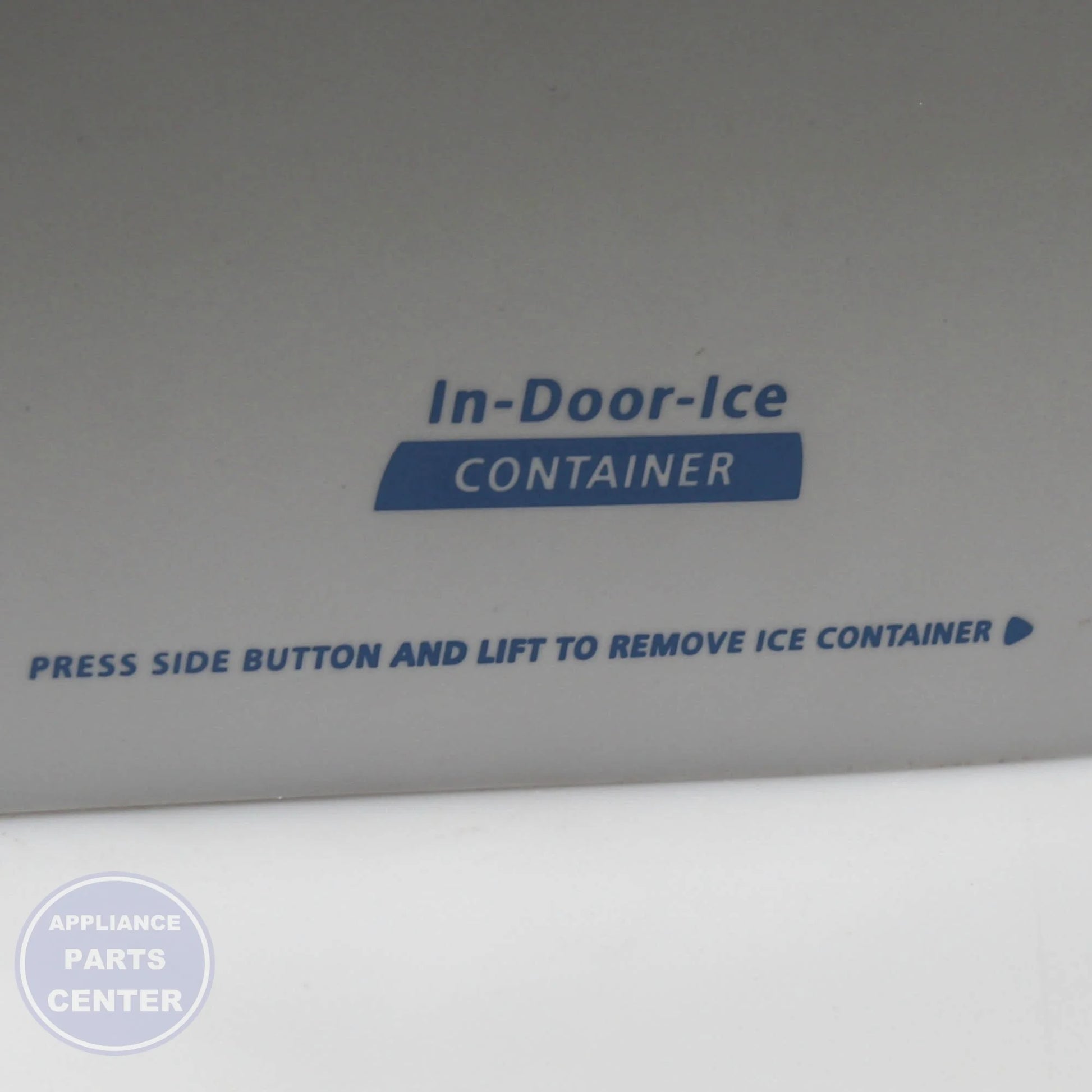 ICE-CONTNR WP2258243 - Side view with 5 lb ice storage capacity