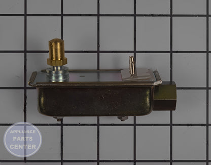WHIRLPOOL OVEN VALVE WP74005550 - Installation in WPL Range showing key mounting points