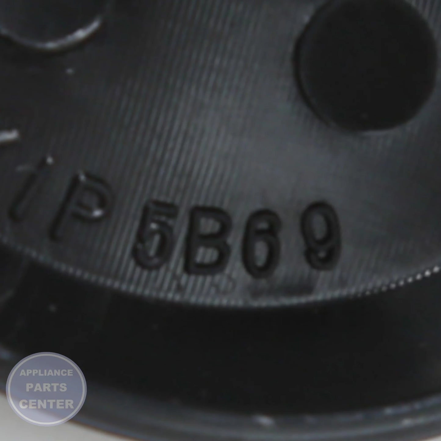 WPL KNOB- BURN WP74005940 - Installation in specific model showing key mounting points
