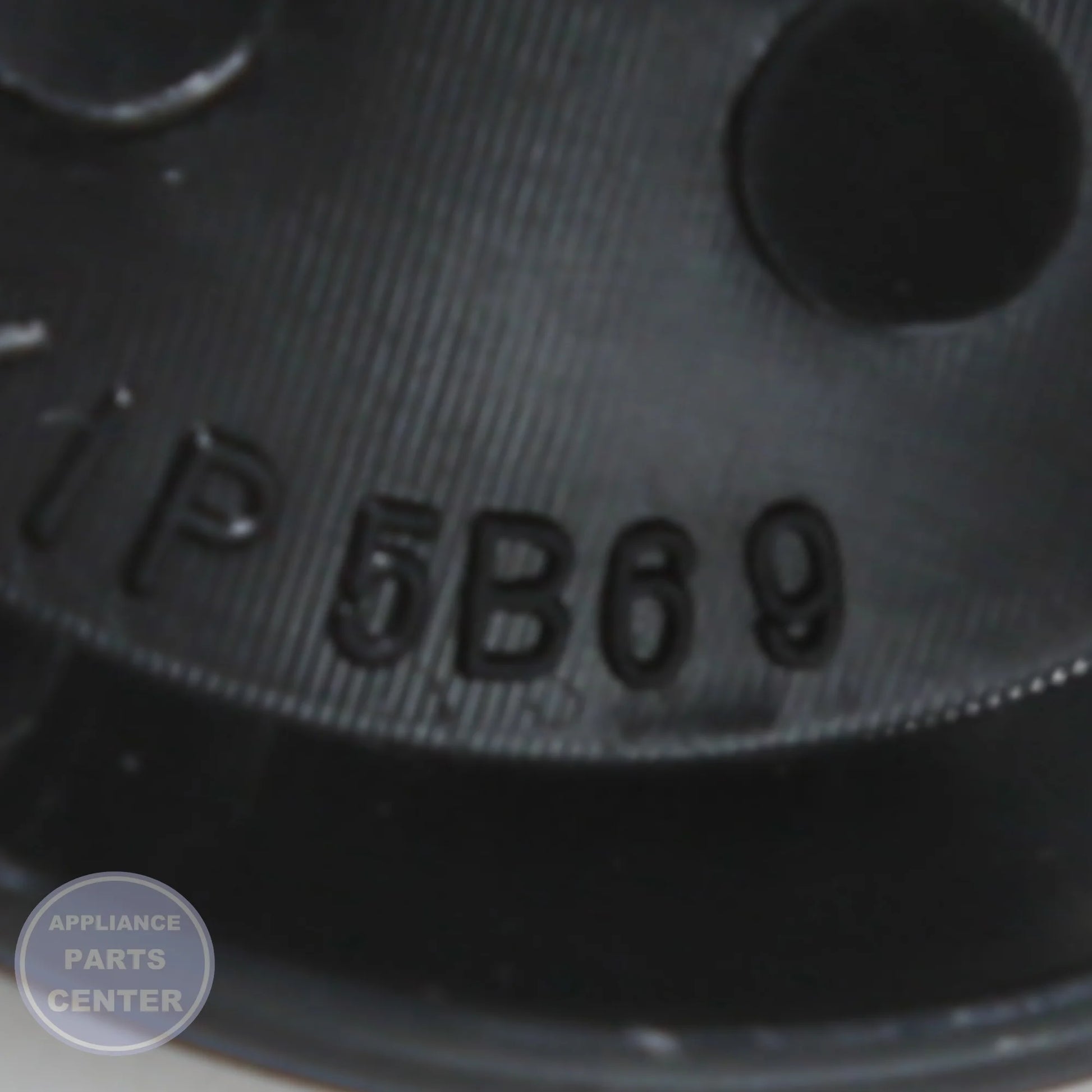 WPL KNOB- BURN WP74005940 - Installation in specific model showing key mounting points