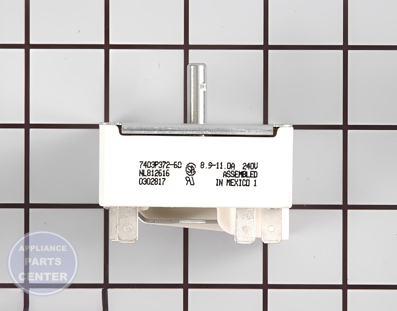 WHIRLPOOL OVEN SWITCH WP7403P239-60 - Side view with precise measurements