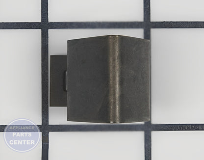 WHIRLPOOL PANEL CLIP WP8066092 - Detailed view of strong fastening mechanism