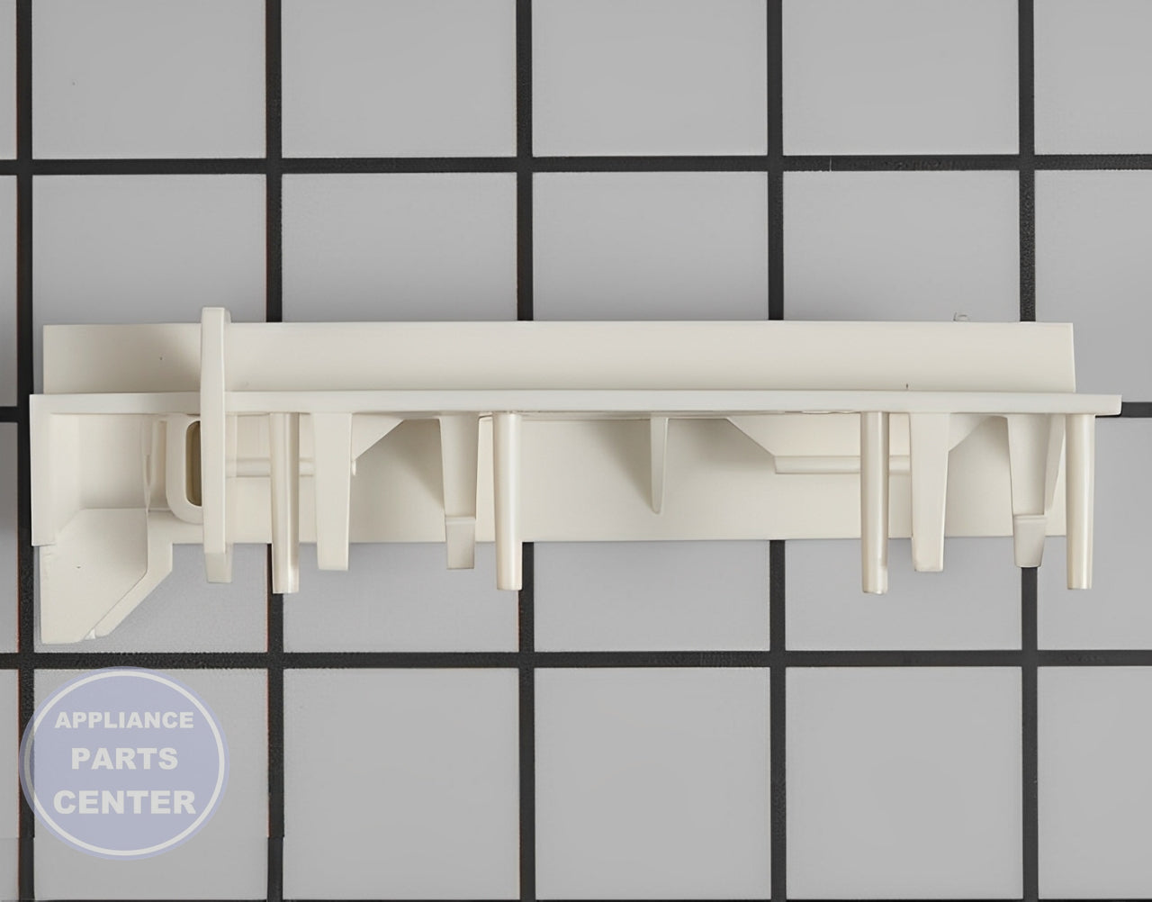 WHIRLPOOL MICROWAVE INTERLOCK WP8205683 - Detailed view of latch mechanism