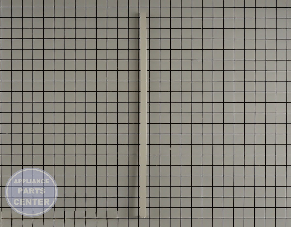 WHIRLPOOL DOOR TRIM WP8523166 - Installation in WPL Range model, highlighting key mounting points