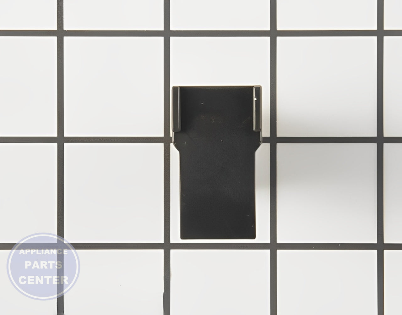 WHIRLPOOL DISHWASHER WATER DEFLECTOR WP8528862 - Detailed view of gasket and seal