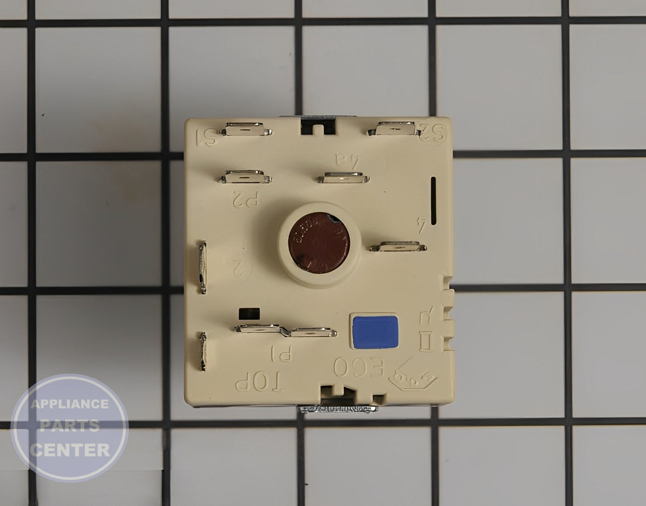 Surface Element Switch WP9755175 - Side view with dimensions of 2.5 x 2 x 2 inches