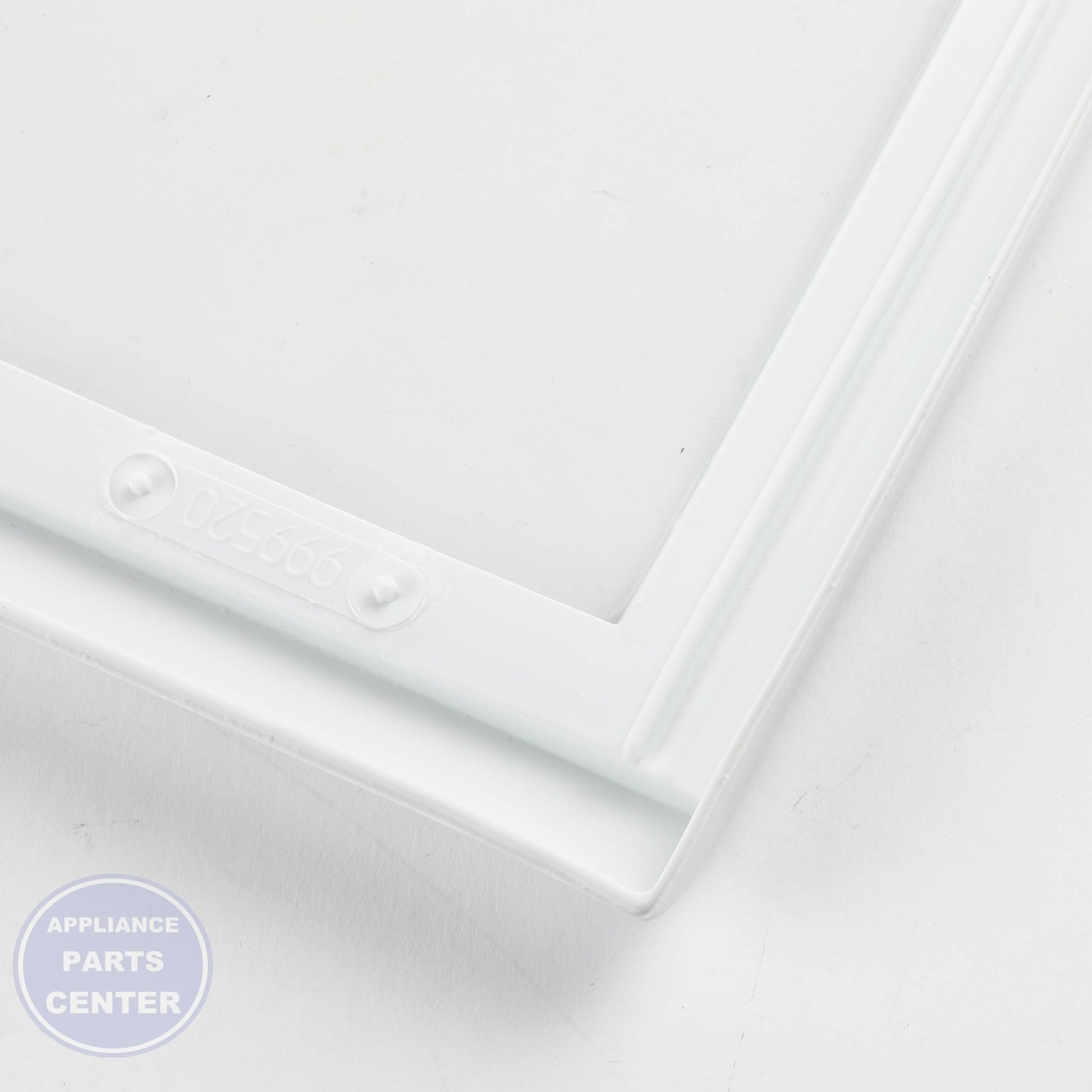 SHELF-GLAS WP999520 - Detailed view of durable glass construction