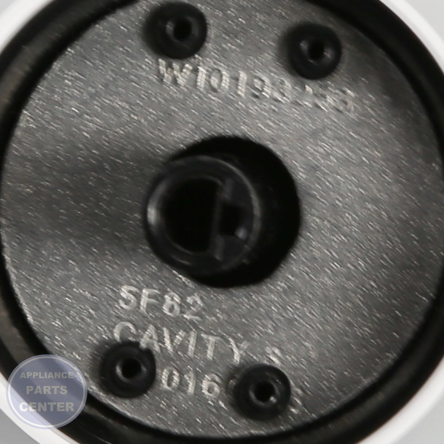 WPL KNOB WPW10160372 - Installation in specific model showing key mounting points