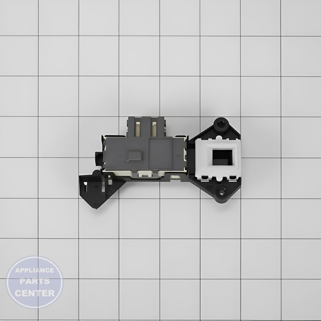 Whirlpool WHIRLPOOL LATCH WPW10192995 - Installation in undefined model showing secure mounting points