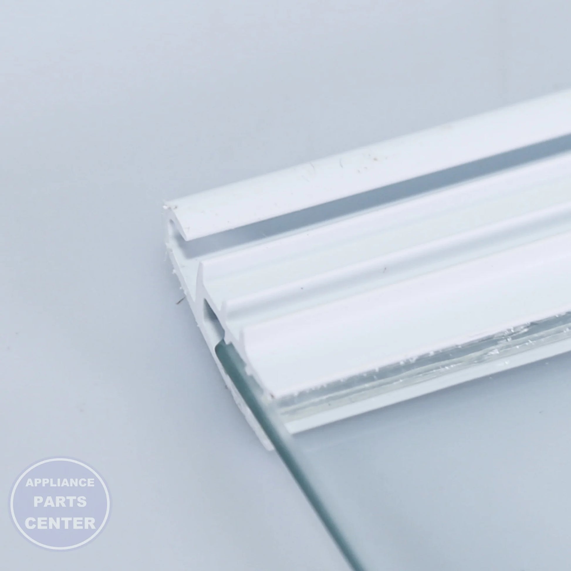 WPL SHELF-GLAS WPW10283860 - Installation in WPL model showing easy mounting points