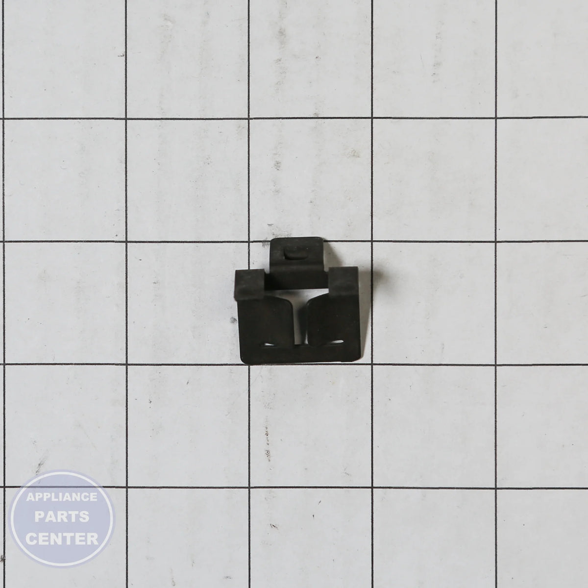 [Brand] CLIP WPW10549747 - Installation in [specific model] showing secure mounting points