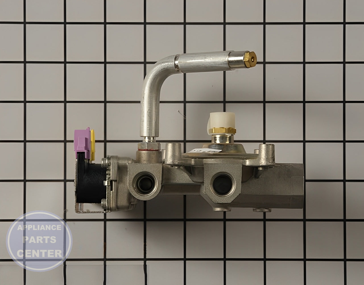 Valve and Pressure Regulator WPW10602004 - Side view with 20 psi pressure support
