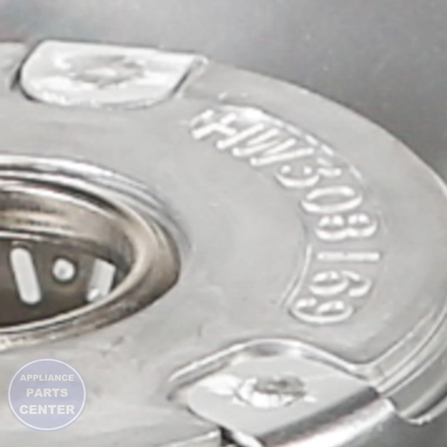 CAP-BURNR WPY0307210 - Detailed view of gas burner and control valve