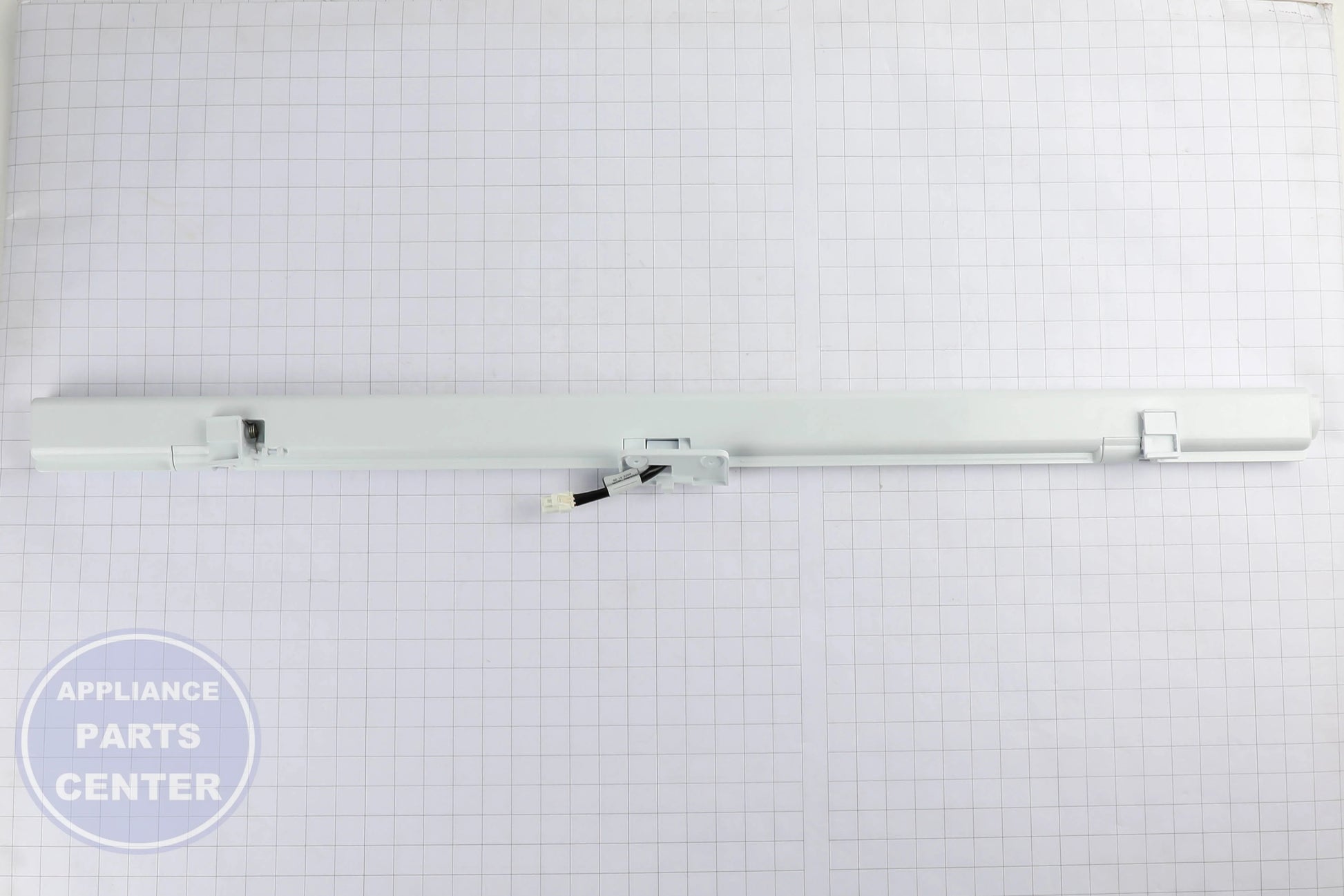 ASM-FRENCH (WHITE) WR02X12818 - Side view with precise fit measurements