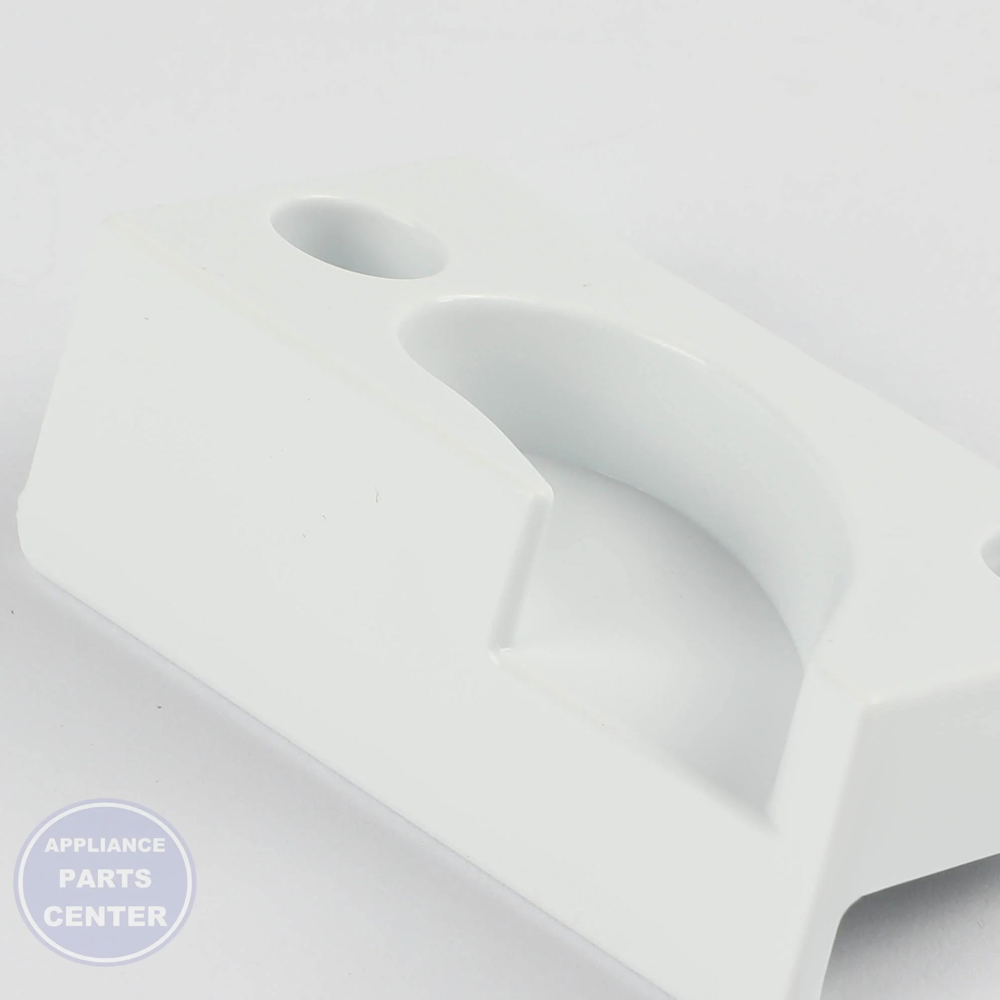 GEH Striker Top Mullion WR02X24944 - Main view showing secure closure for GEH models